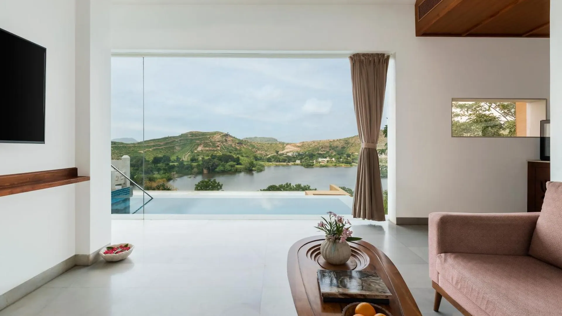 Yaan Retreat-Lake View-Private Pool Villas Udaipur Resort